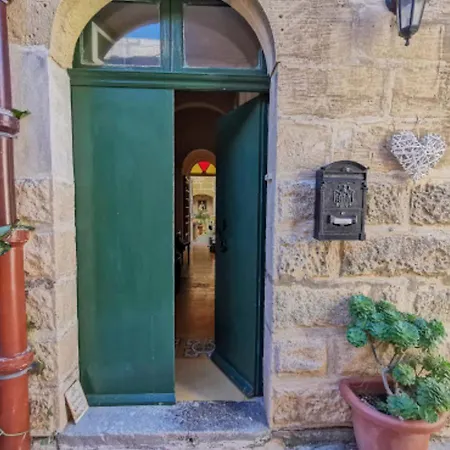 Bed and Breakfast Peaceful Farmhouse With Cozy Yard 3*