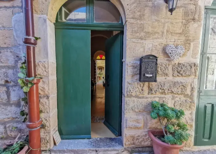 Panzió Peaceful Farmhouse With Cozy Yard 3*