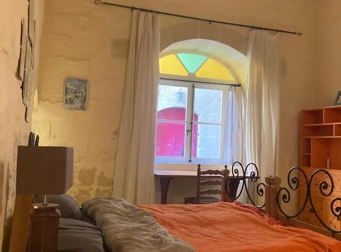 Panzió Peaceful Farmhouse With Cozy Yard Għarb