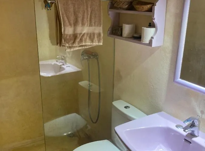 Peaceful Farmhouse With Cozy Yard Panzió