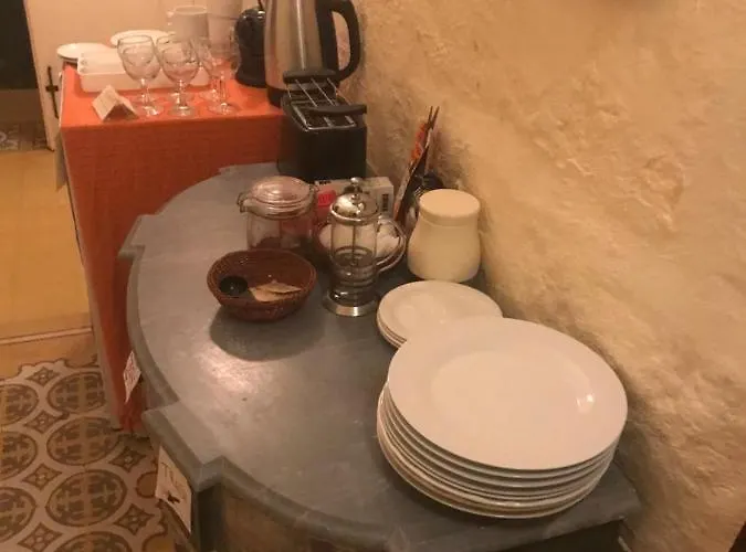 Peaceful Farmhouse With Cozy Yard Għarb